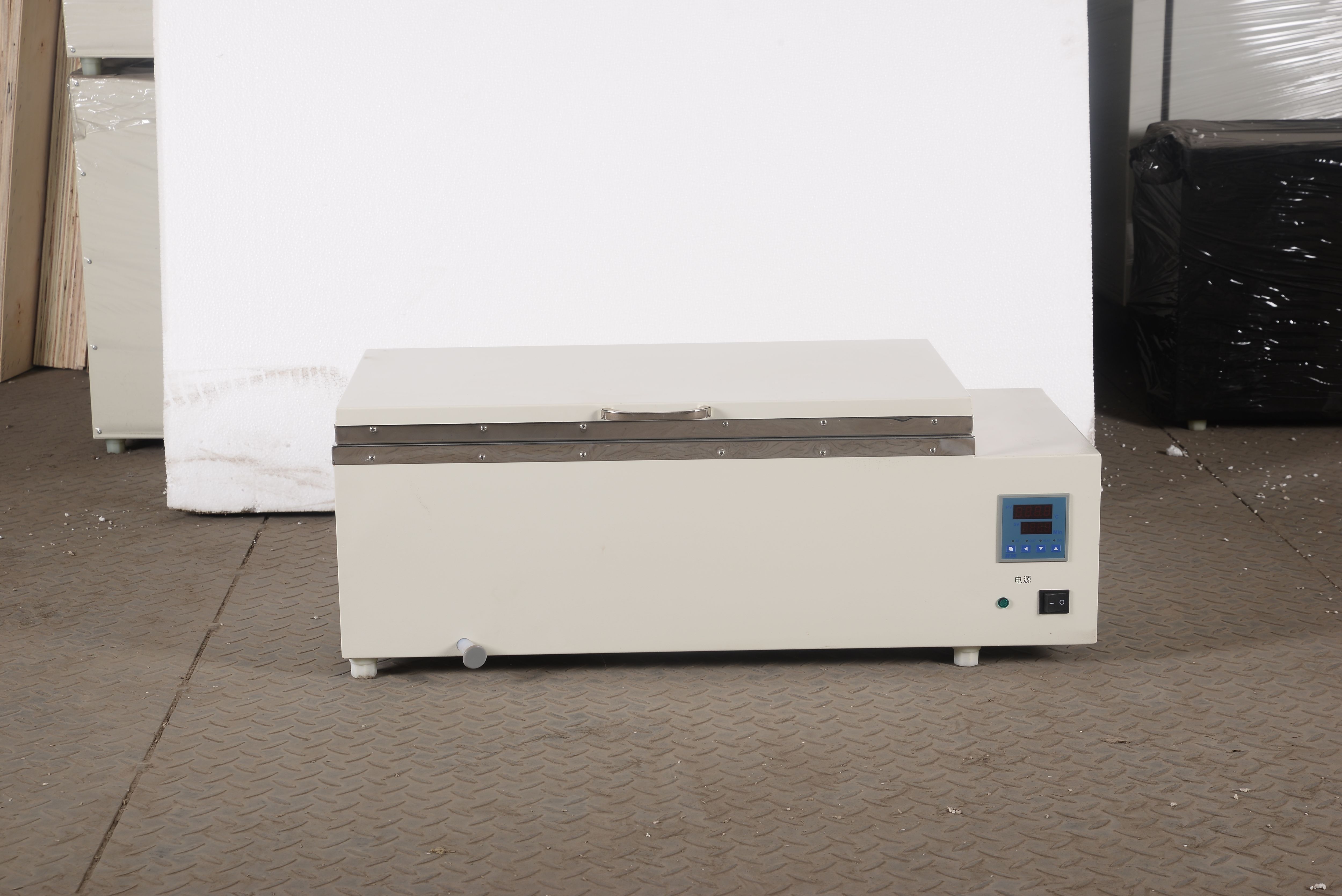 数显电加热恒温水槽 - 山东研赜实验仪器有限公司